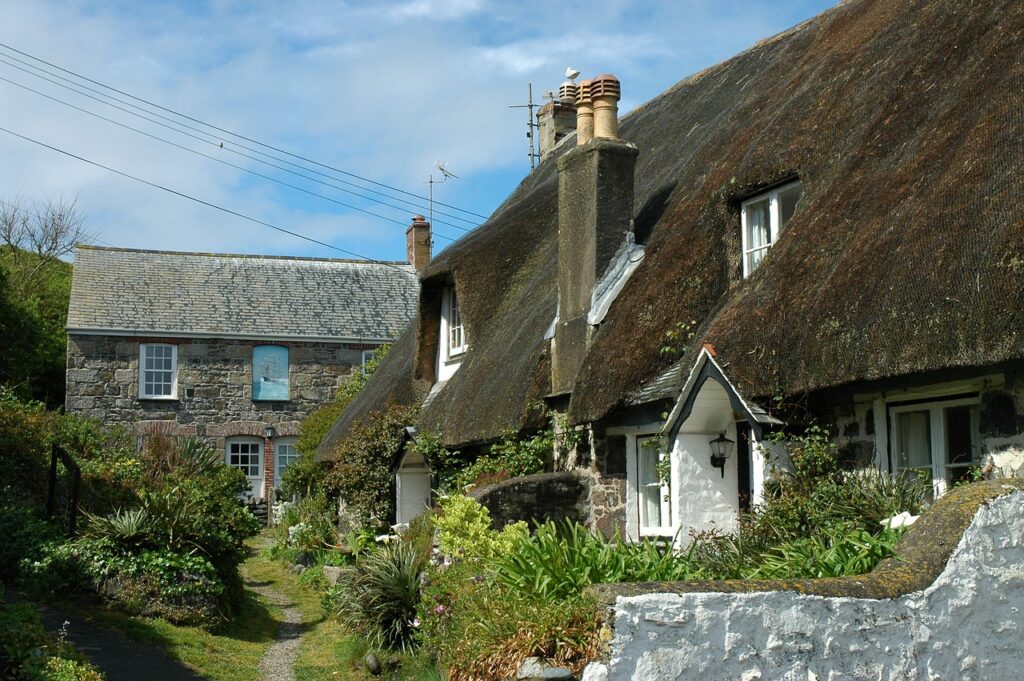 england, cornwall, thatched roof-1276746.jpg